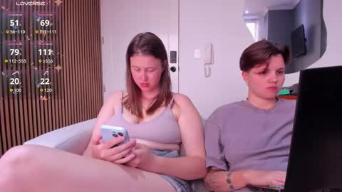 Twiix online show from December 13, 2025, 7:53 pm