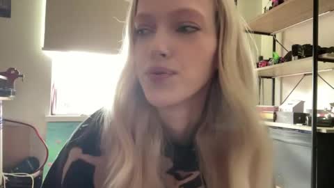 Snapshot of kortneyhiedeman chatting on June 5, 2026, 3:29 pm Ariela online show from June 5, 2026, 3:29 pm
