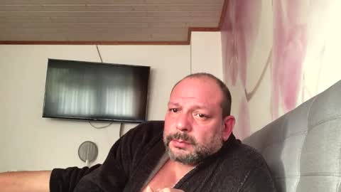 Kosta online show from December 5, 2024, 1:38 pm