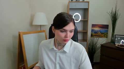 Ariel online show from December 14, 2025, 3:28 pm