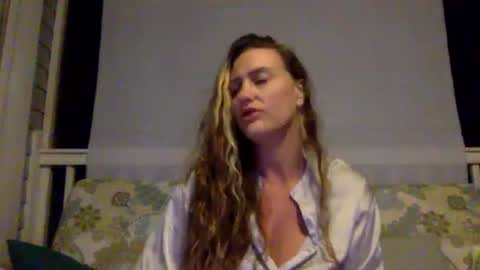 Snapshot of koyoteej chatting on January 27, 2025, 3:37 am koyoteej online show from January 27, 2025, 3:37 am