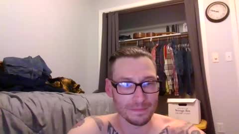 Snapshot of krasher2313 chatting on March 11, 2025, 4:43 am hard hung horny online show from March 11, 2025, 4:43 am