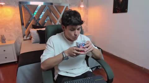 Snapshot of kraven_lust chatting on September 14, 2025, 3:05 am Kraven online show from September 14, 2025, 3:05 am