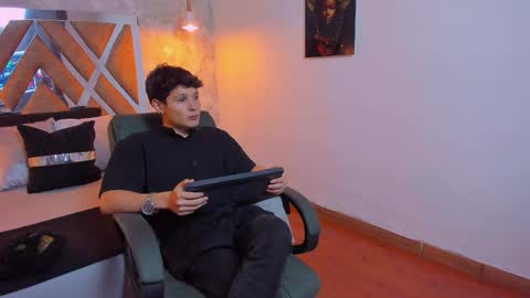 Snapshot of kraven_lust chatting on September 28, 2025, 3:01 am Kraven online show from September 28, 2025, 3:01 am