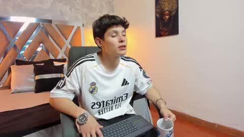 Snapshot of kraven_lust chatting on October 2, 2025, 3:02 am Kraven online show from October 2, 2025, 3:02 am