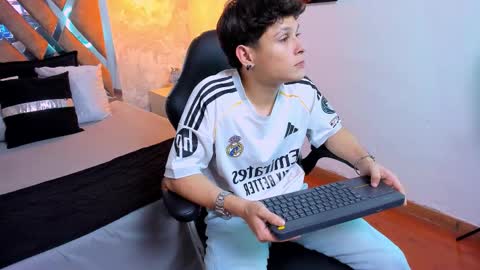 Snapshot of kraven_lust chatting on October 23, 2025, 3:06 am Kraven online show from October 23, 2025, 3:06 am