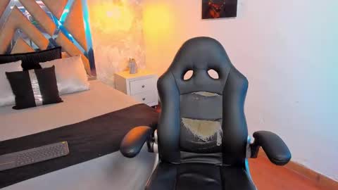 Snapshot of kraven_lust chatting on October 25, 2025, 3:58 am Kraven online show from October 25, 2025, 3:58 am