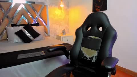 Snapshot of kraven_lust chatting on October 26, 2025, 3:01 am Kraven online show from October 26, 2025, 3:01 am