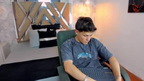 Snapshot of kraven_lust chatting on November 2, 2025, 3:42 am Kraven online show from November 2, 2025, 3:42 am