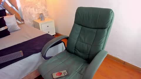 Snapshot of kraven_lust chatting on November 4, 2025, 3:05 am Kraven online show from November 4, 2025, 3:05 am