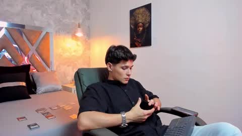 Snapshot of kraven_lust chatting on November 7, 2025, 3:50 am Kraven online show from November 7, 2025, 3:50 am