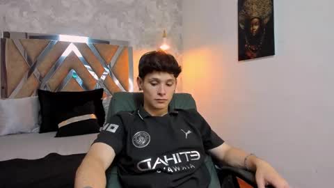 Snapshot of kraven_lust chatting on November 11, 2025, 3:06 am Kraven online show from November 11, 2025, 3:06 am