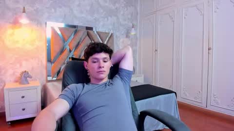 Snapshot of kraven_lust chatting on November 15, 2025, 3:37 am Kraven online show from November 15, 2025, 3:37 am