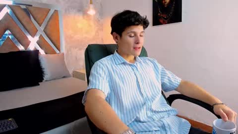 Snapshot of kraven_lust chatting on December 5, 2025, 3:15 am Kraven online show from December 5, 2025, 3:15 am