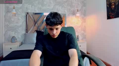 Snapshot of kraven_lust chatting on December 16, 2025, 3:11 am Kraven online show from December 16, 2025, 3:11 am