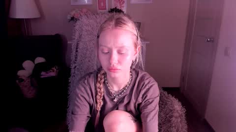 kris_grant online show from February 10, 2026, 10:41 am