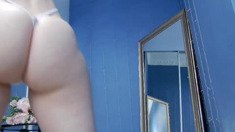 Snapshot of kriskras__ chatting on October 28, 2025, 5:22 am kriskras__ online show from October 28, 2025, 5:22 am