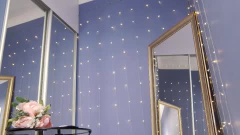 Snapshot of kriskras__ chatting on November 11, 2025, 5:18 am kriskras__ online show from November 11, 2025, 5:18 am