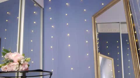 Snapshot of kriskras__ chatting on December 15, 2025, 5:12 am kriskras__ online show from December 15, 2025, 5:12 am