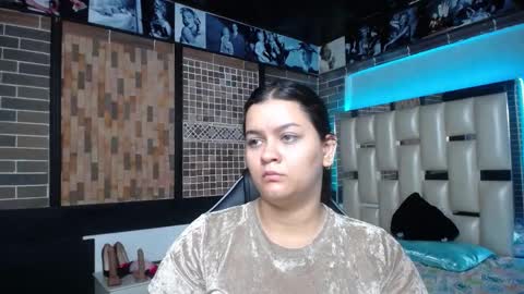 kriss_sweetboobs online show from October 5, 2025, 11:19 am