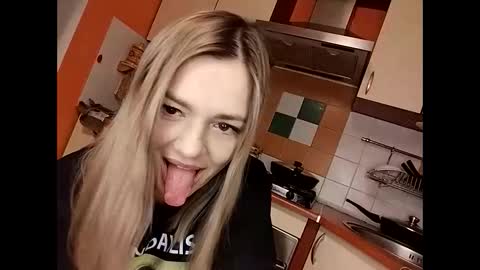 KrissSexi online show from February 4, 2025, 8:49 pm