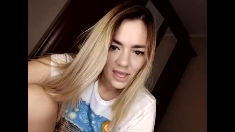 KrissSexi online show from September 21, 2025, 4:03 am