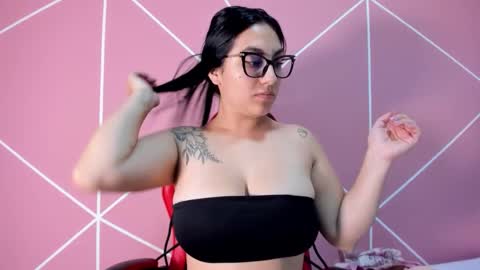 Snapshot of krissttal__ chatting on September 26, 2025, 10:08 am kristal online show from September 26, 2025, 10:08 am
