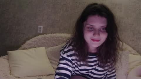 krissvoss online show from December 19, 2025, 9:11 pm