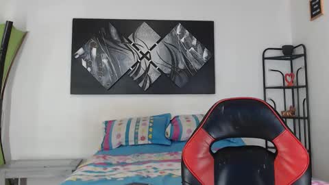 Snapshot of krissyyts chatting on September 28, 2025, 3:28 pm Andrea online show from September 28, 2025, 3:28 pm