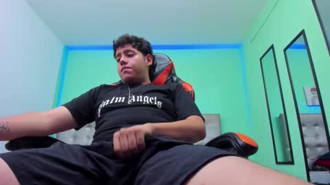 krist_palma online show from February 11, 2025, 8:31 pm