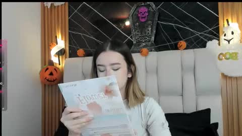 kristal online show from October 22, 2025, 12:27 pm