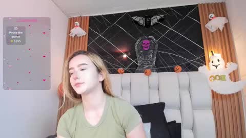 kristal online show from October 31, 2025, 1:01 pm