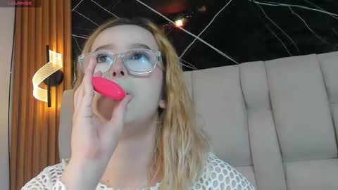 kristal online show from November 8, 2025, 12:16 pm