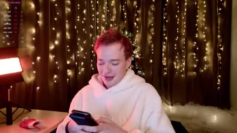 Snapshot of kristenegor chatting on December 17, 2025, 11:55 pm Kristen online show from December 17, 2025, 11:55 pm