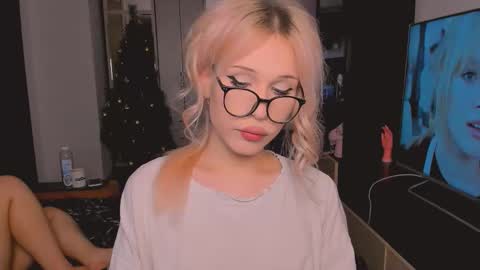 kristialsoopp online show from January 7, 2026, 2:36 am