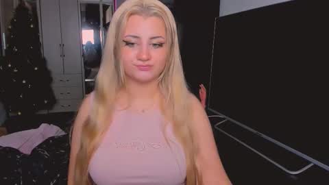 kristialsoopp online show from January 8, 2026, 4:48 am