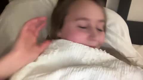 Snapshot of kristicutiez chatting on December 9, 2024, 1:40 am Kristi 3 online show from December 9, 2024, 1:40 am