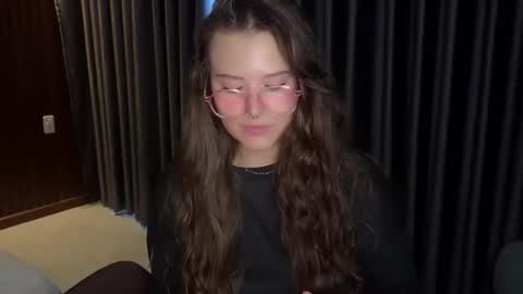 kristiekitty online show from May 16, 2026, 10:52 pm