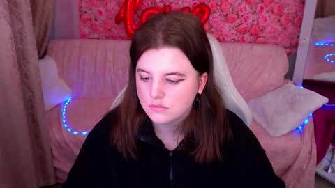 Snapshot of kristifoxy chatting on February 25, 2026, 6:34 am kristifoxy online show from February 25, 2026, 6:34 am