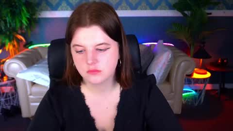 Snapshot of kristifoxy chatting on April 19, 2026, 5:18 am kristifoxy online show from April 19, 2026, 5:18 am