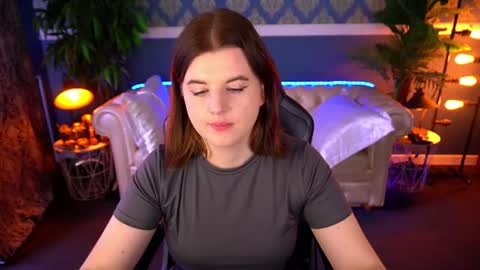 Snapshot of kristifoxy chatting on June 16, 2026, 12:19 pm kristifoxy online show from June 16, 2026, 12:19 pm