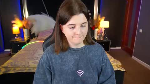 Snapshot of kristifoxy chatting on June 25, 2026, 12:53 pm kristifoxy online show from June 25, 2026, 12:53 pm