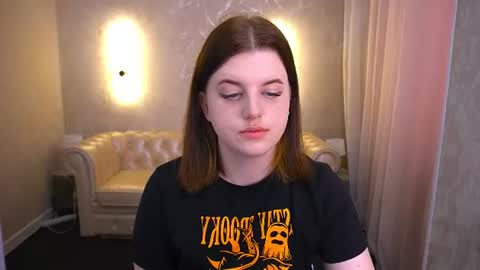 Snapshot of kristifoxy chatting on July 8, 2026, 5:23 am kristifoxy online show from July 8, 2026, 5:23 am
