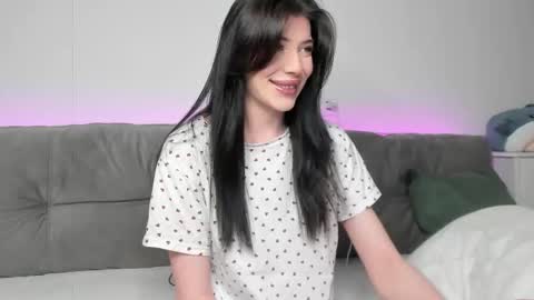 Snapshot of kristina_angel1 chatting on February 4, 2026, 9:15 am polya online show from February 4, 2026, 9:15 am