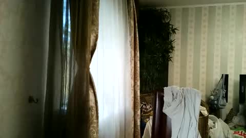 kristinalamour96 online show from October 26, 2025, 2:01 pm