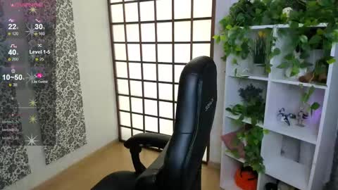 Snapshot of kristine_beauty chatting on February 9, 2025, 11:36 am Kristi online show from February 9, 2025, 11:36 am