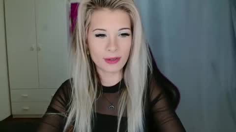 KristineAmore online show from October 30, 2025, 7:21 am