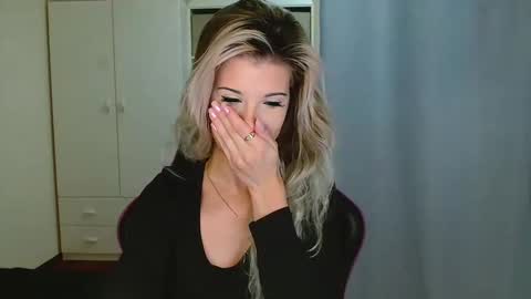 KristineAmore online show from December 15, 2025, 7:23 am