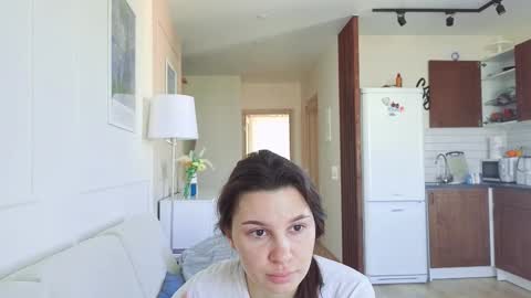 Kristi online show from September 14, 2025, 4:33 am