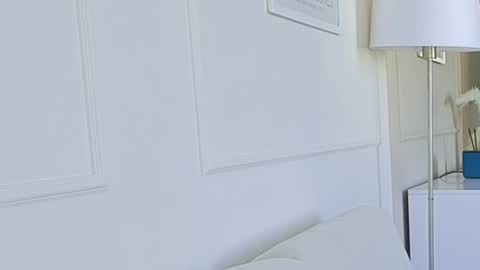 Kristi online show from October 6, 2025, 4:54 am